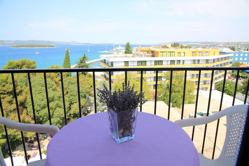 Adriatic Hotel Biograd Na Moru Exterior foto